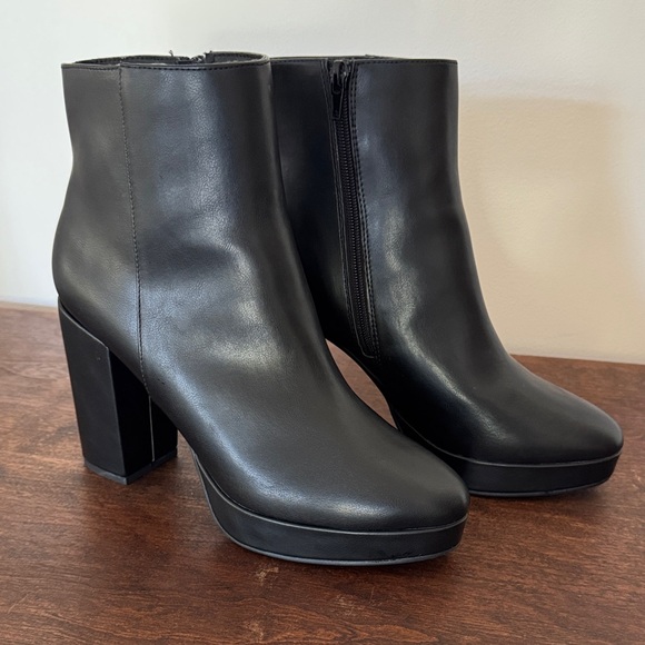 Madden Girl Shoes - Madden Girl Black Platform Ankle Booties